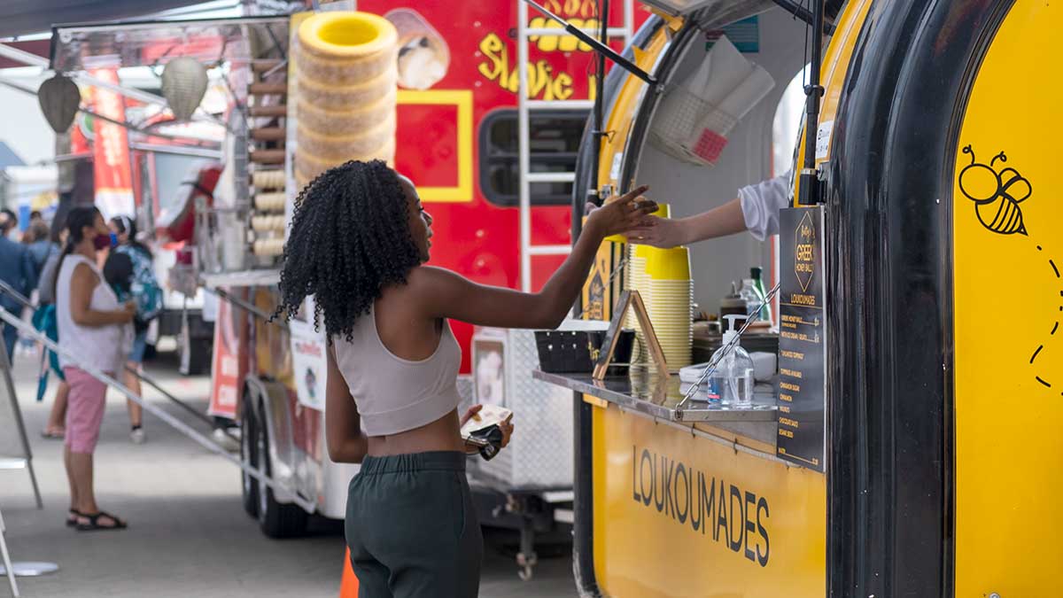 📣Calling food truck operators! Apply now to participate in our new Mobile Food Services Pilot Program. We've simplified the application process + added 16 NEW designated locations for food trucks/carts around the City. 

🌮 Learn more + apply by May 30. cnv.org/FoodTrucks