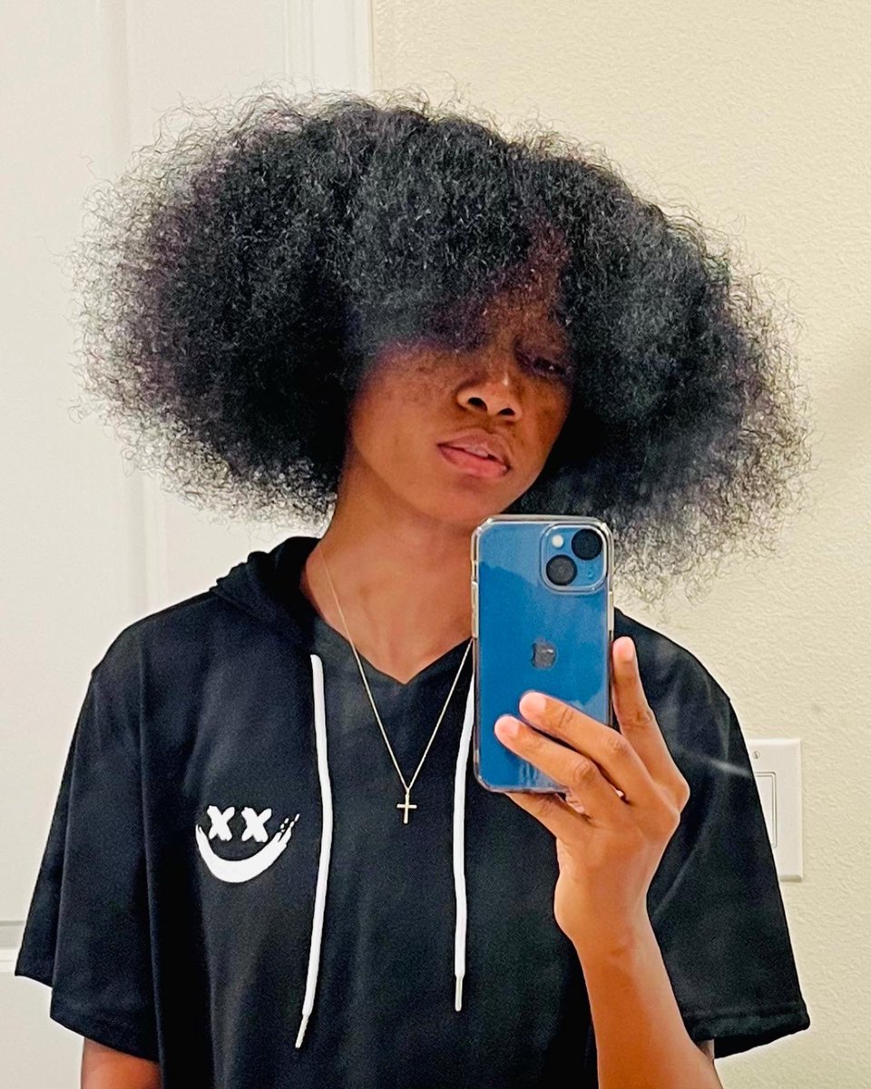 TamiWinkle_'s tweet photo. Hair Day 🙄 https://t.co/CnrZB1s1tz #hair #haircut #hairstyles #blackhair #hairpulling #HairTwitter #hairremoval https://t.co/0KlsUDdZnb