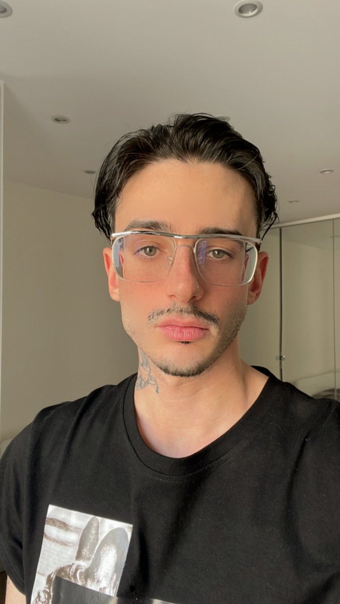 rickyedit's tweet image. si ya soy feo con filtros imagínate sin ellos☹️