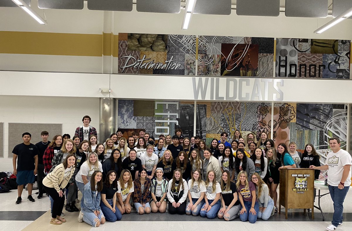 Freshman Tours ✅

So proud of our 22-23 NHS STUDENT LEADERS!