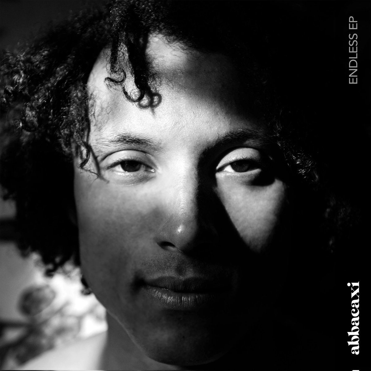 Anocht ag a 7 <a href="/raidionalife/">Raidió na Life</a> 📻 Ceol ó @Aoife_N_Frances <a href="/CeolImle/">IMLÉ</a> <a href="/easyRoRo/">RoRo</a> <a href="/luthorist/">luthorist💨</a> <a href="/anna_ofthenorth/">Anna of the North</a> <a href="/gusdapperton/">goose</a> <a href="/Sunflower_Bean/">𝖘𝖚𝖓𝖋𝖑𝖔𝖜𝖊𝖗 𝖇𝖊𝖆𝖓</a> <a href="/artcrimesband/">The Art Crimes Band</a> <a href="/miccdublin/">micc</a> <a href="/_abbacaxi_/">Abbacaxi</a> <a href="/wallisbird/">Wallis Bird</a> <a href="/AngelOlsen/">Angel Olsen</a> @SiveMusic <a href="/wornocmusic/">wornoc</a> <a href="/_bri_music/">Brí</a> <a href="/amyellenmusic/">Amy Ellen</a> 🎶