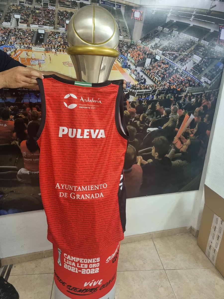 Jose Manuel Puertas (@josempuertas) on Twitter photo 🥳Para celebrar los 15k que somos aquí...
🏀Regalo camiseta (XL) + bufanda firmada por la plantilla @FundacionCBG
🤔¿Cómo?
✅️Seguir esta cuenta
✅️Seguir a <a href="/TirandoaFallar/">Tirando a Fallar</a>
✅️RT este tweet
📅Hasta el domingo 29 mayo a las 23h
🏀Sorteo entre los que cumplan los requisitos 🥳Para celebrar los 15k que somos aquí...
🏀Regalo camiseta (XL) + bufanda firmada por la plantilla @FundacionCBG
🤔¿Cómo?
✅️Seguir esta cuenta
✅️Seguir a <a href="/TirandoaFallar/">Tirando a Fallar</a>
✅️RT este tweet
📅Hasta el domingo 29 mayo a las 23h
🏀Sorteo entre los que cumplan los requisitos