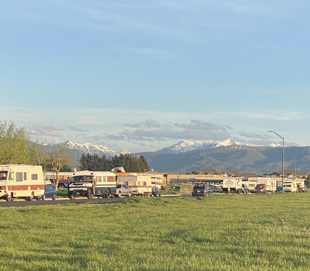 GGUnitedWay's tweet photo. In Gallatin County, rent costs have increased 71% over the last 17 years, while wages increased only 26%. 

We are humbled by the work that the @HRDCWarmingCenter does for members of our community and honored to partner with them. https://t.co/Ca25rBznCB
