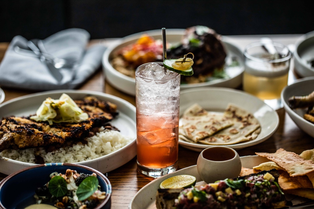 #dinnerdate

Get the sitter set up and make this evening a dinner night with the girls, your significant other, or an evening with coworkers! 

Happy Hour Tonight 6-9 PM