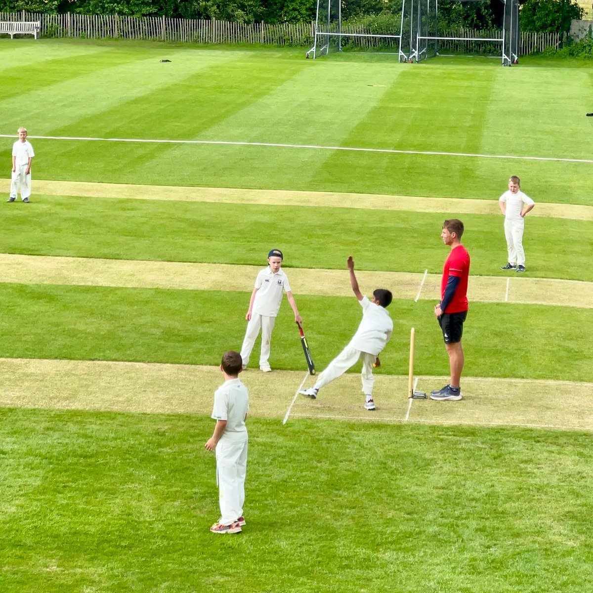 Junior #cricket #action today <a href="/copthorneprep/">Copthorne Prep.</a> with our good #friends <a href="/PennthorpeSch/">Pennthorpe</a> 🏏 Lots of #fun #development and #school #sport at its best!