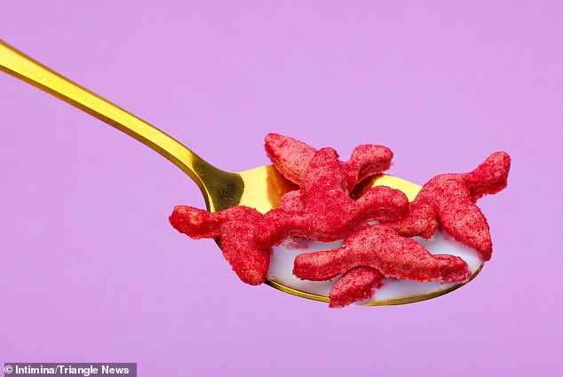 TheNorskaPaul's tweet photo. Make ‘womb’ for breakfast 😳😆
UTERUS-shaped' cereal aims to normalise conversations about periods at the breakfast table 🤢
#Swedish company #Intimina developed #PeriodCrunch to encourage families to discuss periods & yes, words fail me. 🙄 https://t.co/tV8sBykk95