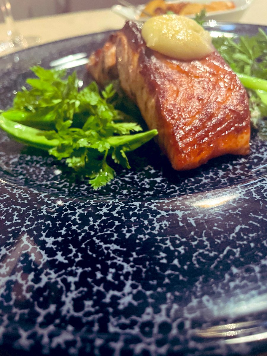anportmor's tweet photo. Sampling the fare... Salmon gravlax.Wild Mayo Salmon.Passion Fruit Tart,Butternutmilk ice cream. Absolutely delicious #westport #WildAtlanticWay https://t.co/ogv9RLgT89