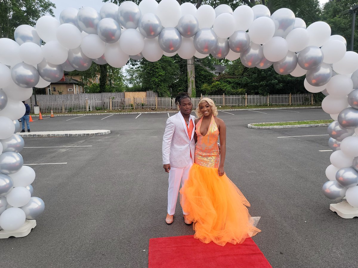 Today, Orange High School hosted its Prom Toast for the Class of 2022! Superintendent Dr. Fitzhugh, School Board Members and the entire Distric Staff wishes the students have a safe and exciting prom tonight! #GoodtoGreat #MovingintoGreatness #Orangestrong💪🏾