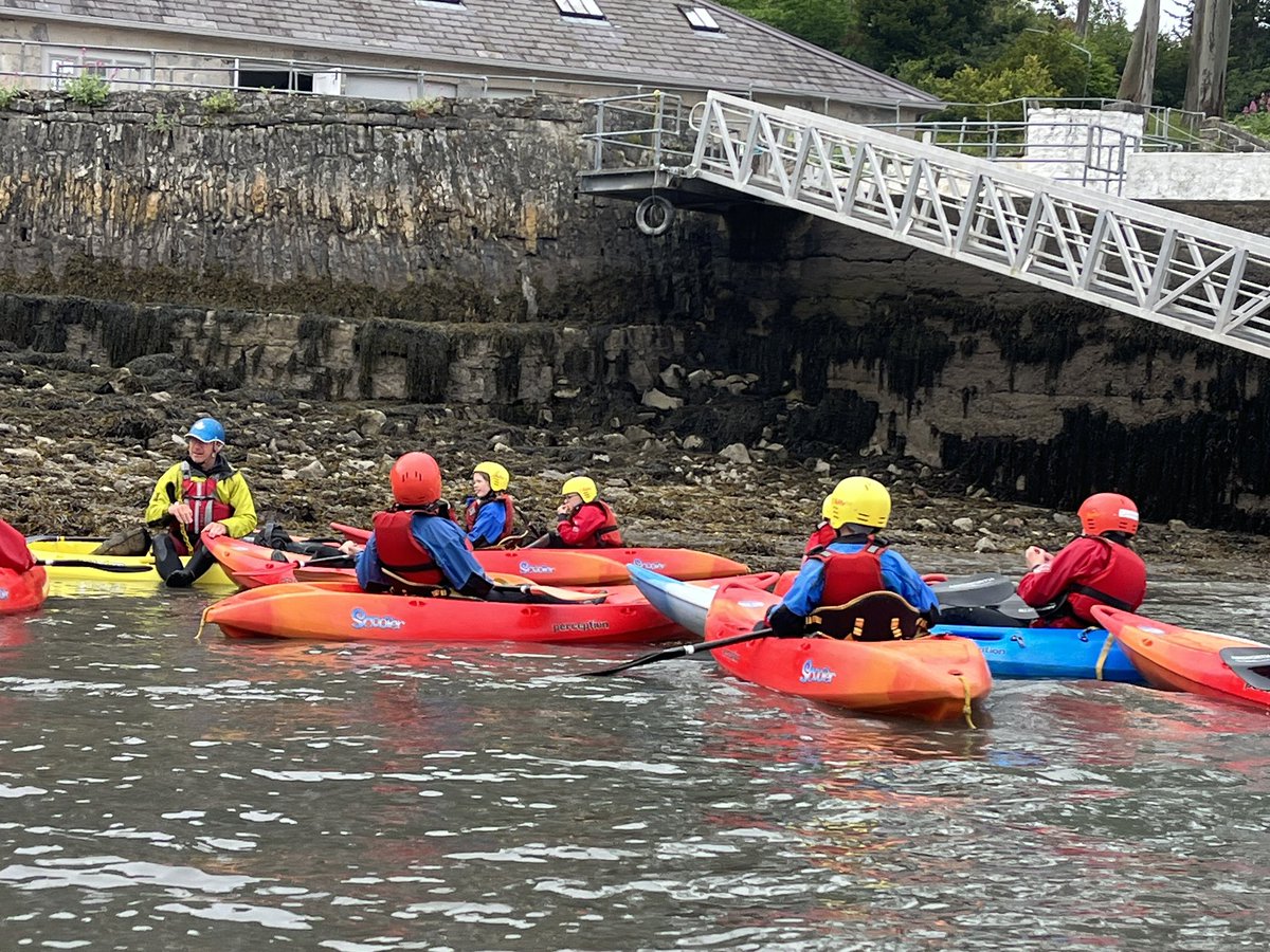 StPhilipsY6B22's tweet photo. Kayaking was hard work but great fun! #teamstphilips #stphilipsy6residential https://t.co/8EKvwtKQ3e