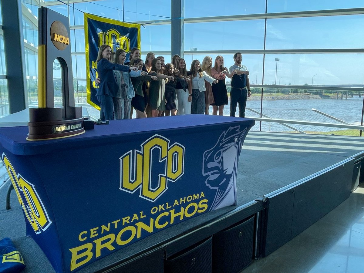 UCO Bronchos tweet media