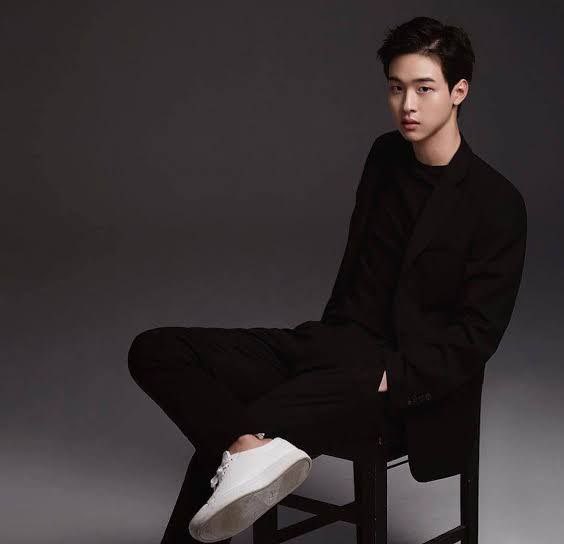 DramalandBR's tweet photo. 📰 | #SeolInNa e #JangDongYoon, supostamente, estão escalados como protagonistas do drama da KBS #Oasis, que também conta com #ChooYoungWoo no elenco.

A história é sobre a vida de jovens que buscam poder e riqueza com seus valores sociais deturpados dos anos 1980 e 1990. https://t.co/8S1lowD7o8