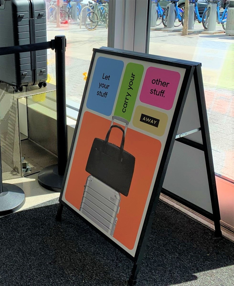 RetailSauce's tweet photo. Simply expressed, any way you stack it. @away #seaportboston #brandedenvironments #retailsauce @MillerZell https://t.co/FT4oQ5oQWe