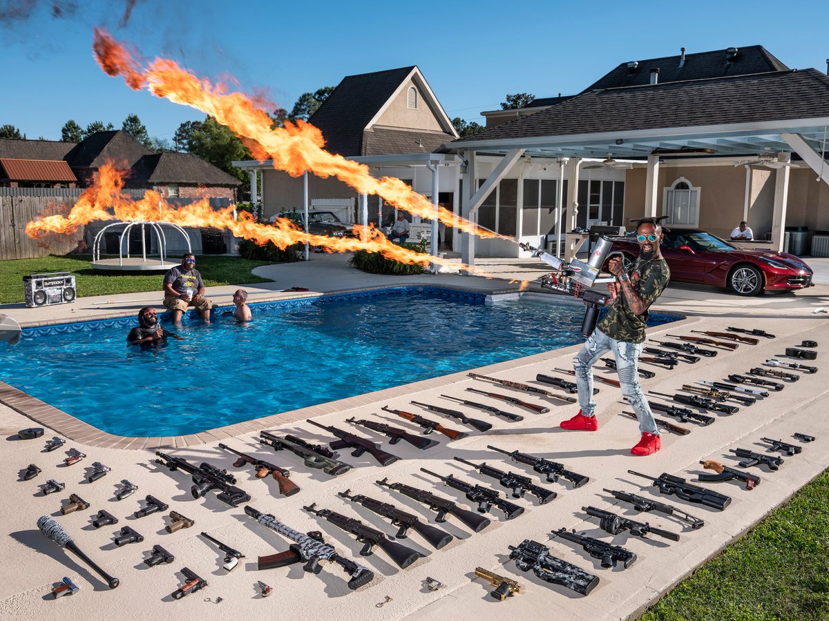 elarturoso's tweet photo. The ‘Ameriguns’, serie fotográfica de Gabriele Galimberti, 2019. https://t.co/6zteycE0wO