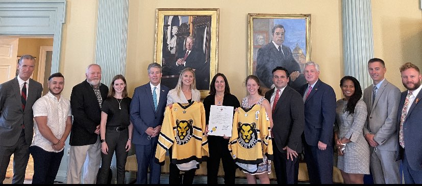 18 years later, Jillian Dempsey still connected with Bruins – Boston Herald