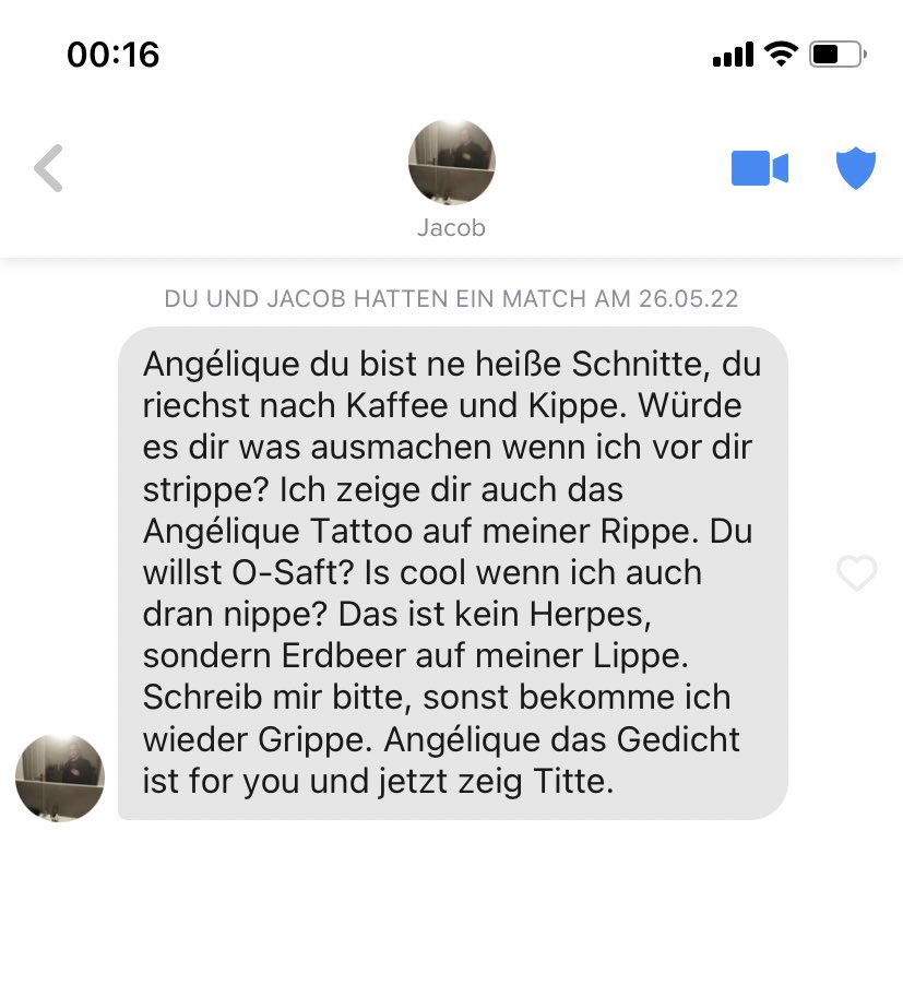 Poetical_Things's tweet photo. Also da hat sich aber einer mächtig ins Zeug gelegt 😂😂😂 https://t.co/mhqPcFBuY8