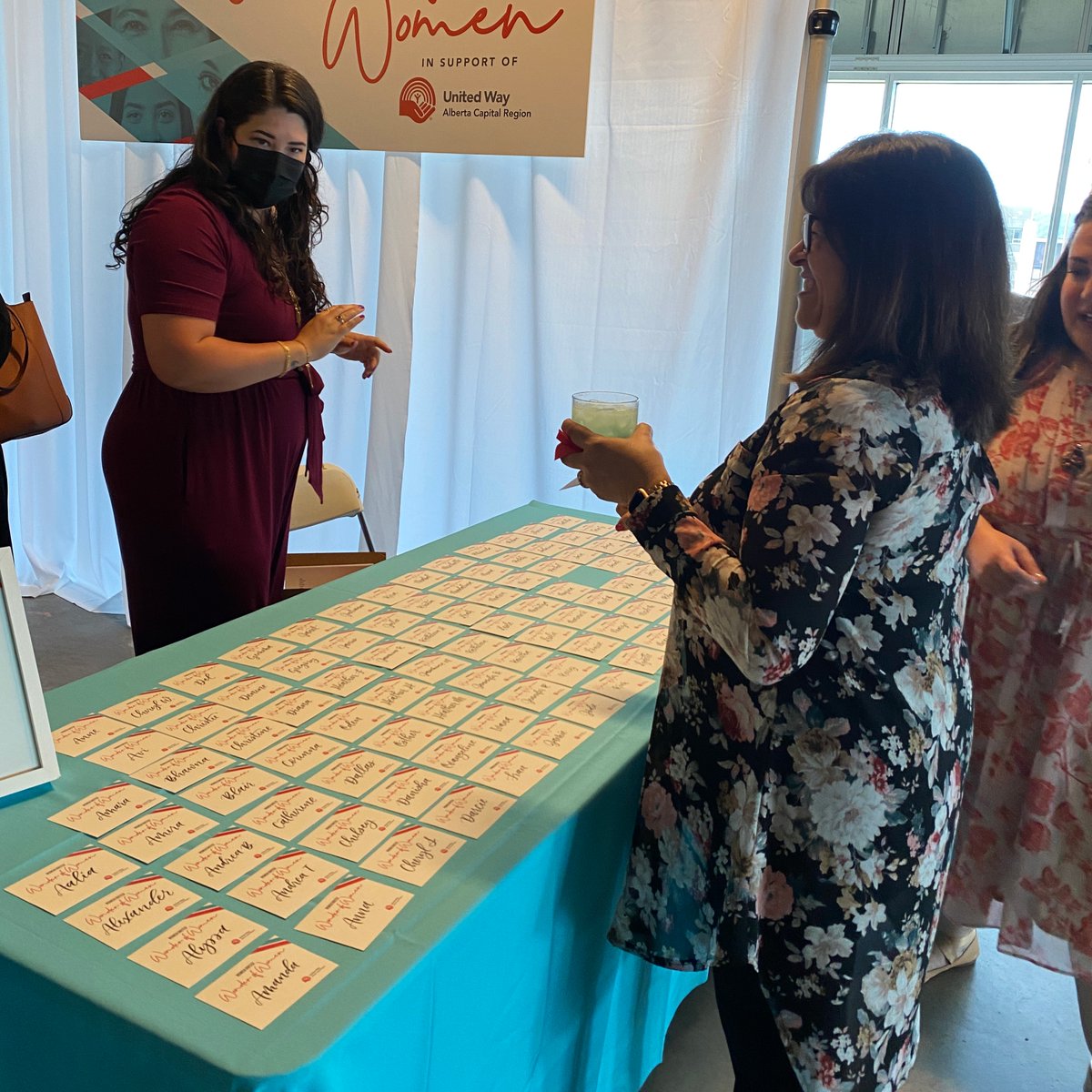 myunitedway's tweet photo. Thank you to everyone who attended our Wonder of Women event celebrating our new #WomenUnited initiative!
The world can feel heavy right now, but when women unite we will do great things. Together, we can help create equal opportunities for women &amp; girls in the #YEG Region. https://t.co/i99PgZsKzX