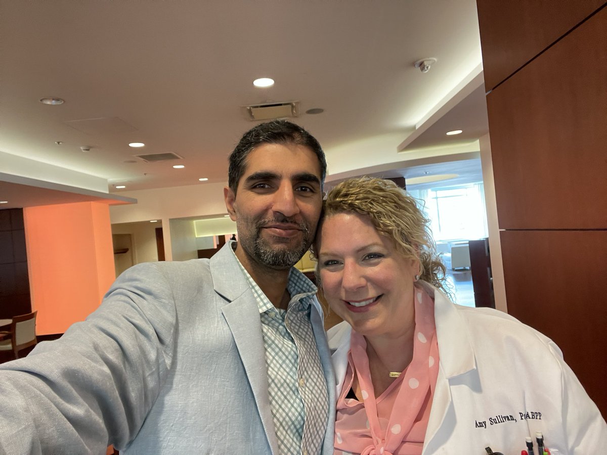 chaudhry208's tweet photo. Always good to visit the Mellen Center @ClevelandClinic (best MS center in the world) and running into your favorite person @DrAmyBSullivan. Thank you for everything you do for MS patients like my sister and I. You’re a true MS Warrior @mssociety #MultipleSclerosis https://t.co/ELKSEcAAiU