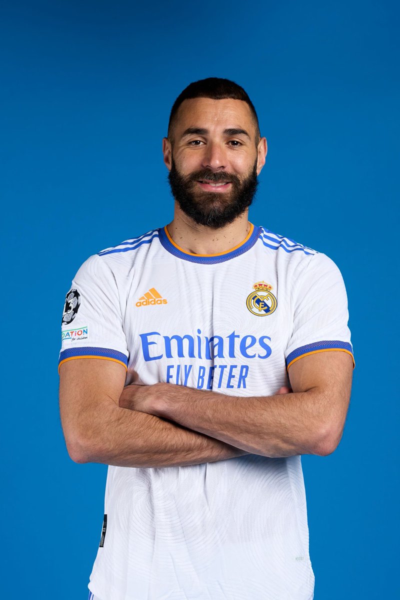 lnstantFoot's tweet photo. Mohamed Salah ou Karim Benzema ? 👑 #UCLfinal https://t.co/Ep17ta0kXT