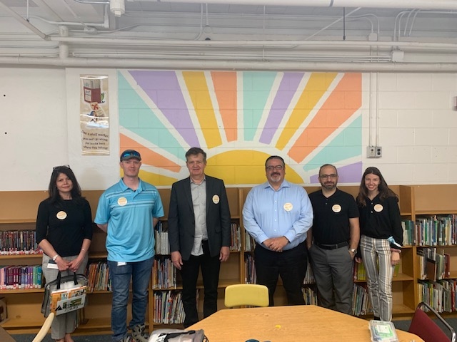 JARhodeIsland's tweet photo. Thank you to our amazing volunteers from @amgenbitech @santanderbankus @fidelity @citizensbank! For #volunteering at William Dutemple Elementary School in Cranston for our #JAinaDAY. Thank you for teaching #financialliteracy #workrediness and #entrepreneurship to our RI students! https://t.co/TRtP6RHUum