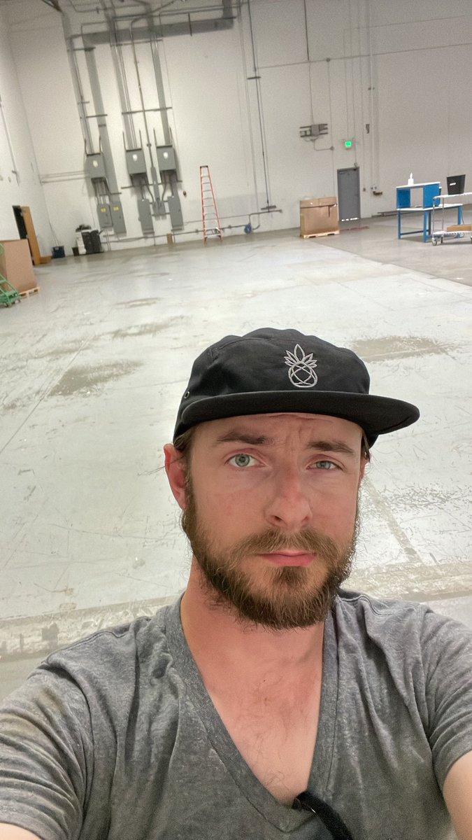 Clappy191's tweet photo. Getting used to the electrical life.
#electrician #somuchdust #jackedandtan https://t.co/xp1iXgLGnO