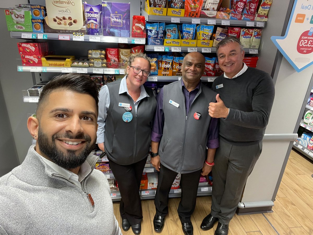 Great to be on late night visits with <a href="/JulianRickman2/">Julian Rickman</a> and being able to catch up with SMs like Gobi and TL Samantha who is part of our dual site SM trial in West London. Doing a fantastic job as always, well done and keep up the great work. 😊👏🏻 <a href="/PeterBatt3/">Peter Batt</a> <a href="/coopuk/">Co-op</a> #ItsWhatWeDo