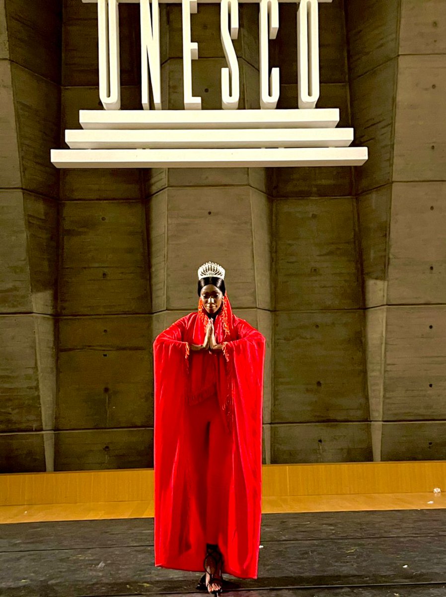 ashah_babz's tweet photo. The more you believe and trust God, the more limitless your possibilities become for your life and your career. @missenvironmentafrica2022 at @iamjudithheard 🇺🇬 at @unesco about @africaweek. Please make it to the 🔝 we so proud of you 🥰 queen 👑 . https://t.co/j9ASW4QtZP