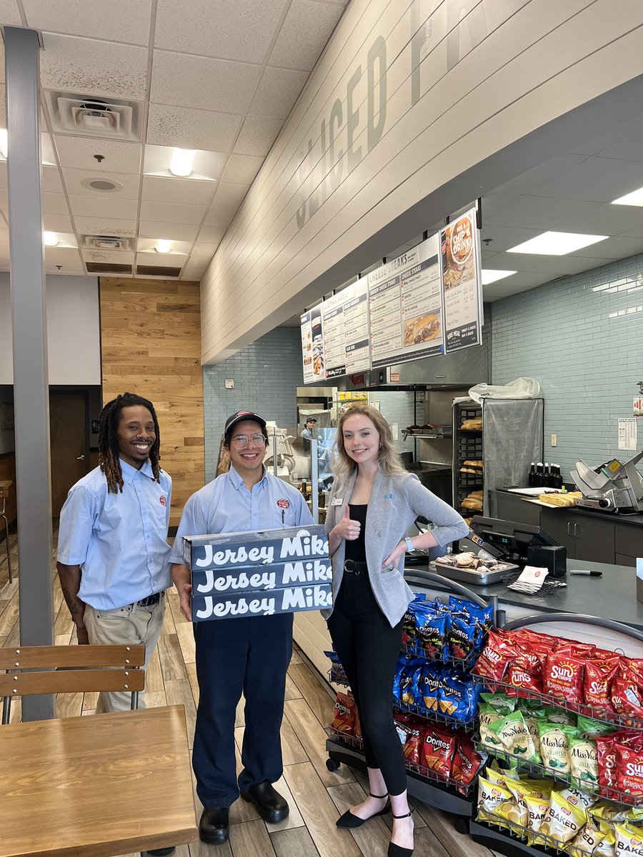 penberthy_keri's tweet photo. Shout out to our local businesses that helped to support White Oak AT&amp;T to make this day successful! @PapaJohns @FirehouseSubs @jerseymikes https://t.co/D5m2qLgWbz