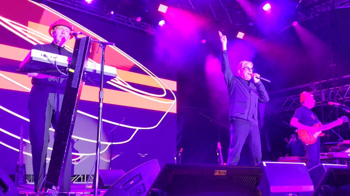 rocket88books's tweet photo. Devo have shared Girl U Want live at Pier 17 Rooftop - May 18th 2022 via YouTube. Video by Michael Pilmer/Devo-Obsesso - https://t.co/OvYGy7kUGz read the full story at https://t.co/rlf8xz1qWs 

#devo #rocket88books #wearenotmen https://t.co/0sTIPuYWwh