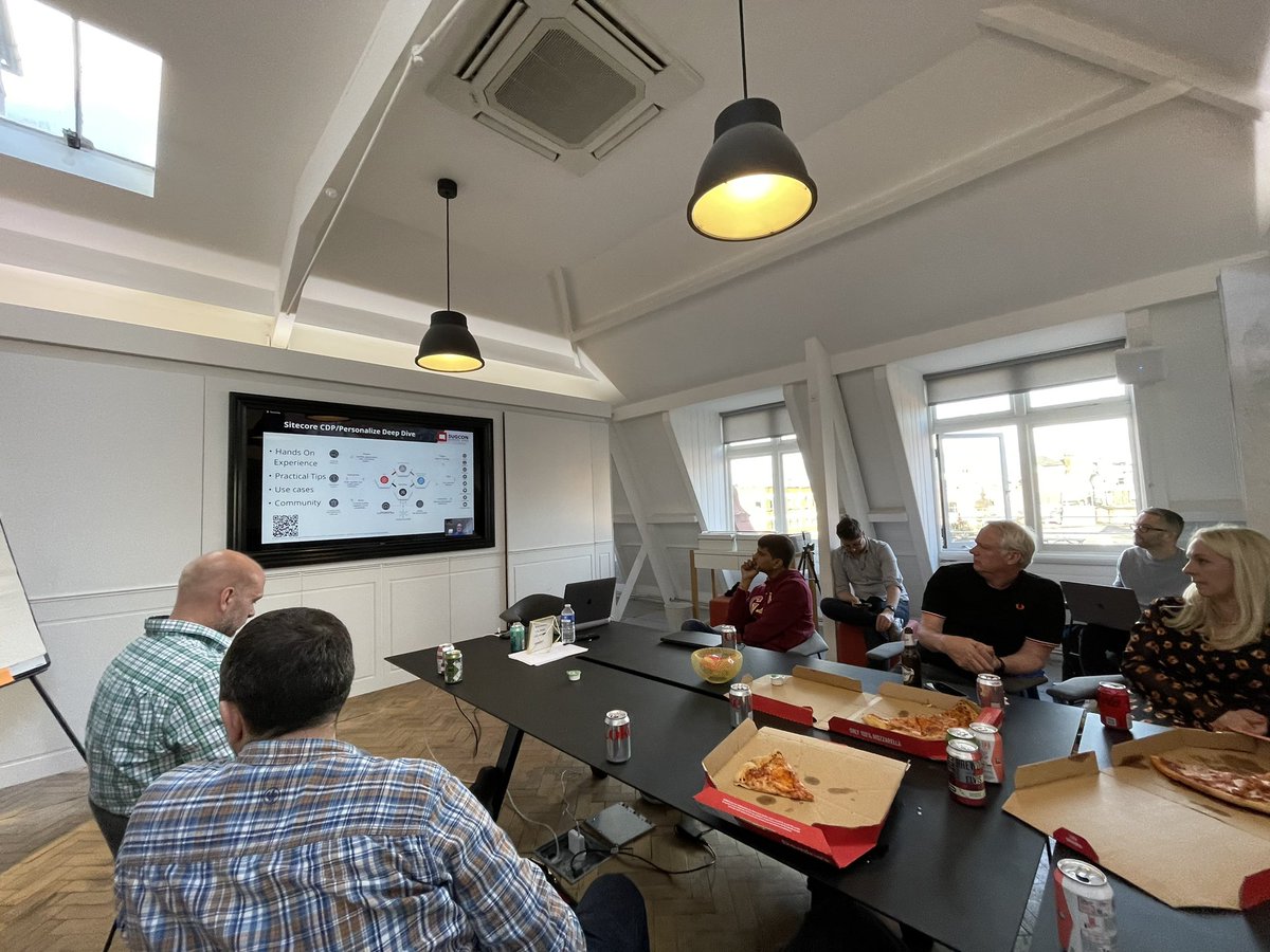 billyjava's tweet photo. .@NeilKillen presenting remotely from the 🏖 at the Manchester SUG on Composing the DXP with #Sitecore #sugman https://t.co/RHdHrWBhz0