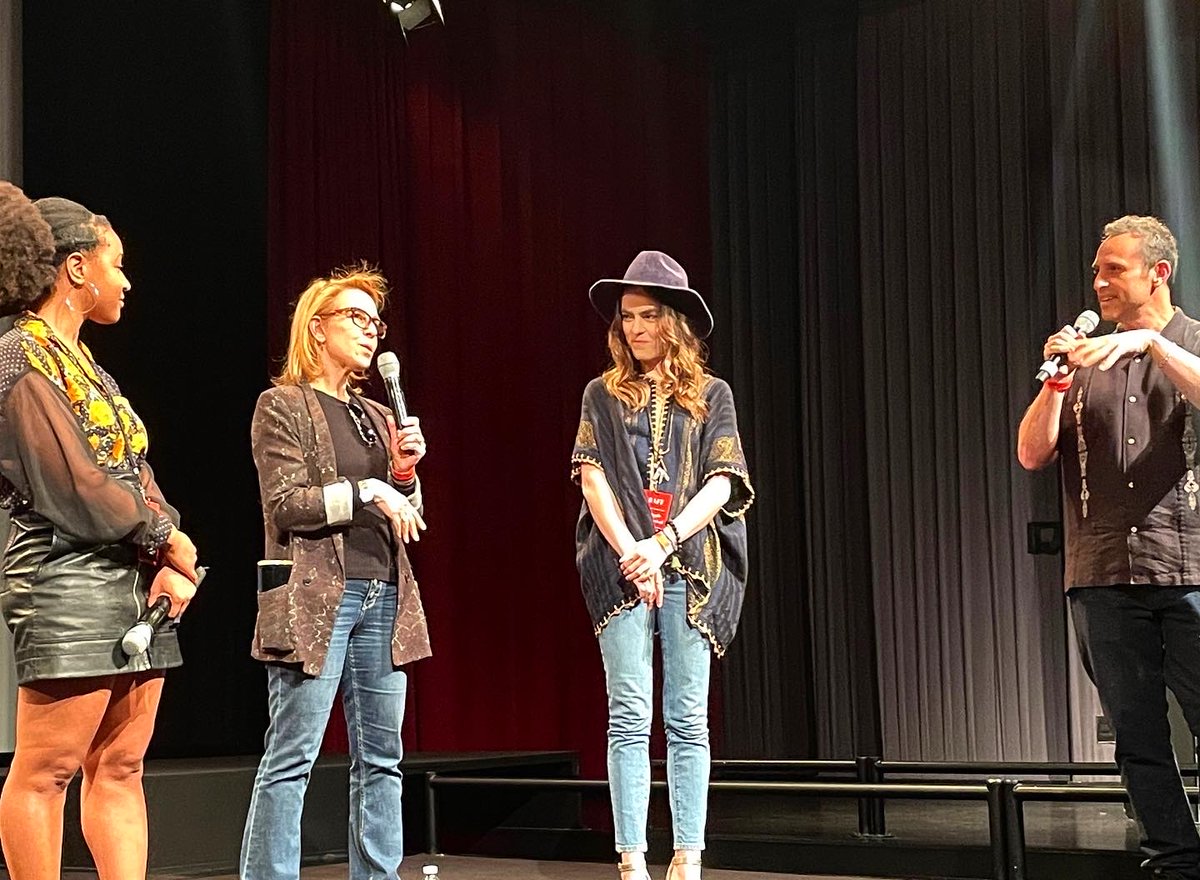A huge thank you to the <a href="/BigAppleFilm/">BigAppleFilmFestival</a> Festival for premiering our short films Arcane Headshots and The Finance of Art as part of their Spring 2022 slate - and for chatting with the directors post-screening! 🙌