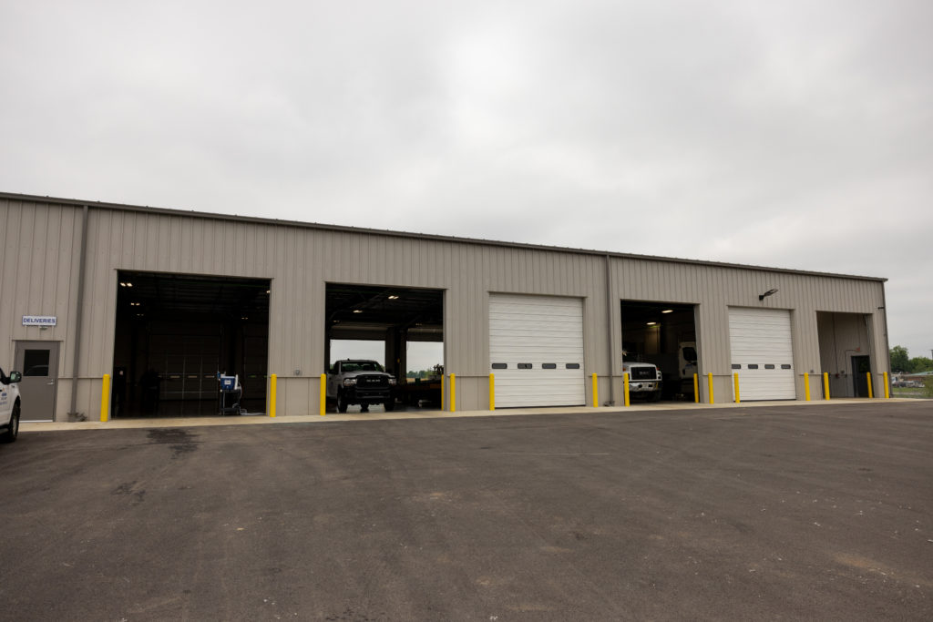 JenkinsEssex's tweet image. Hardin County Water District #2 hosted a ribbon cutting for its brand new facility. Jenkins-Essex is proud to have served as Design-Builder for this project. buff.ly/3lPUIaN