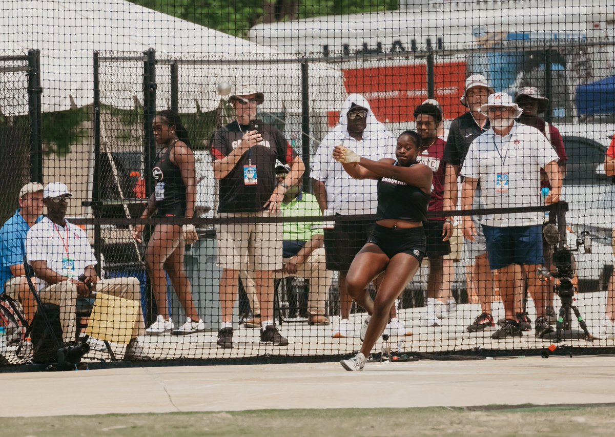 KD Young with a PR in the hammer throw to finish in 16th overall. #Gamecocks

Young tossed the hammer 62.23m/204-2 for a new personal best.

Young and Kayla Racine’s hammer throw seasons end in Bloomington.