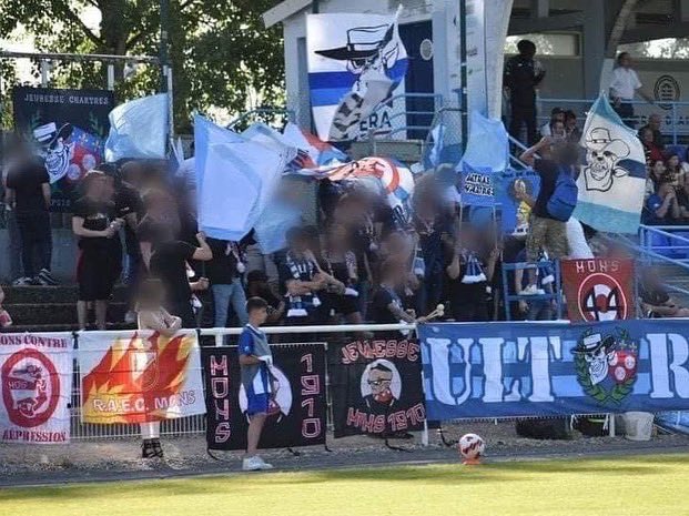 UltrasMadeinFR's tweet photo. ⚽️ Chartres - Vannes 
📆 21/05/2022 
📢 Ultras Chartres 2017, en route pour les 5ans ! 

#ultrasmadeinfrance #ultraschartres #uc17 #chartres https://t.co/ihvRmYbaDZ