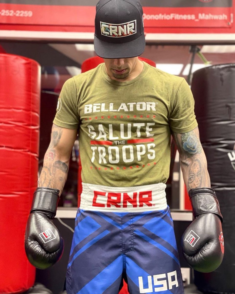 CombatCorner's tweet photo. Salute the Troops π«‘π«‘
.
.
#combatcorner #fightgear #boxinggloves #boxinggear #repcombatcorner #crnr #strikingcoach #kickboxing #mma #muaythai #nakmuay #whosinyourcorner https://t.co/PoUry9xXLj