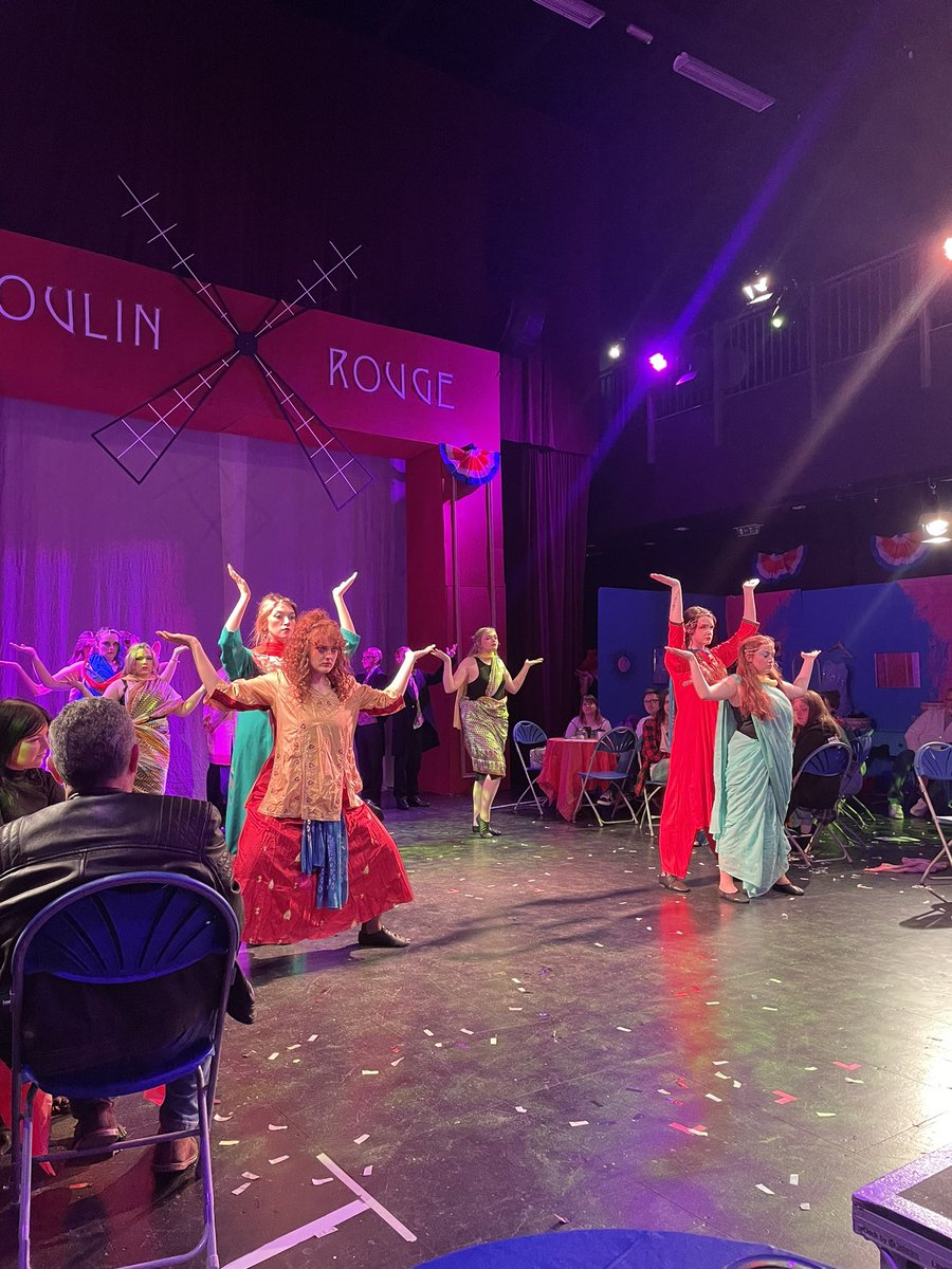 StCeciliasDance's tweet image. Thank you to the wonderful staff and students of @mynwrc for a fantastic performance of Moulin Rouge!!! @StCeciliasDerry #performingartsmatters #professionalperformance