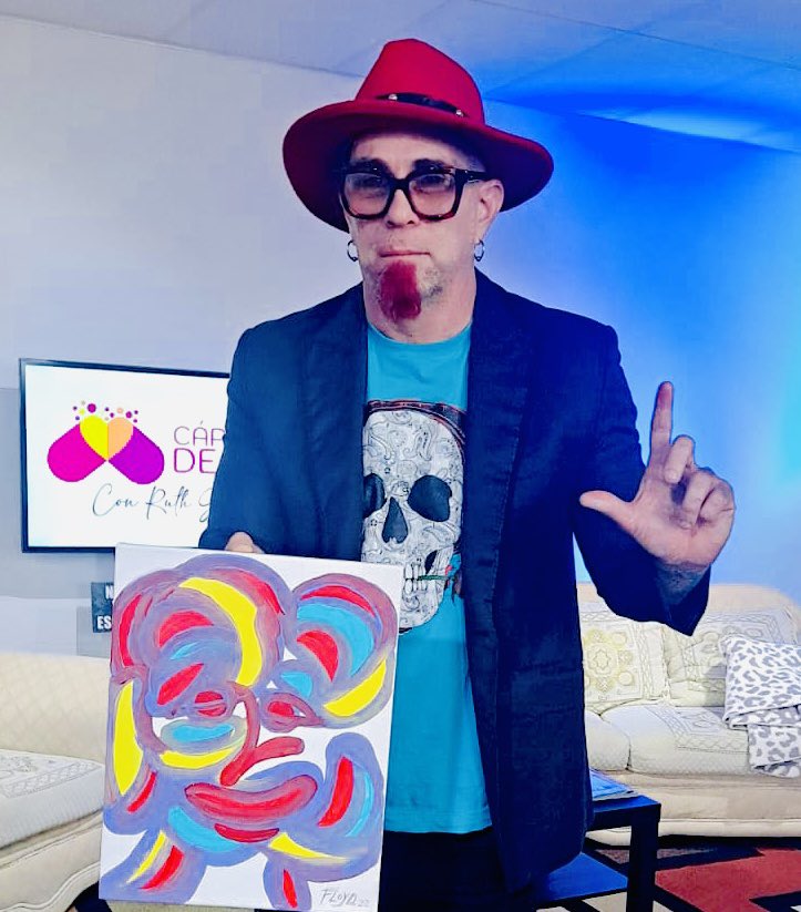 artbyfloyd's tweet photo. Floyd The Rock Artist at Escafandra Show de Mercedes Maria Prieto - JTL Radio #DIOS #ArtByFloyd #Eventos #Rock #Teatro #Show #FashionTV #Entertainment #FloydHeglichs #Radio #Art #TV #Performance #FashionArt #Fashion #Musica #PopArt #MotionArt #FloydTheRockArtist #Mundo #Universo https://t.co/3Ai8jGIYgL