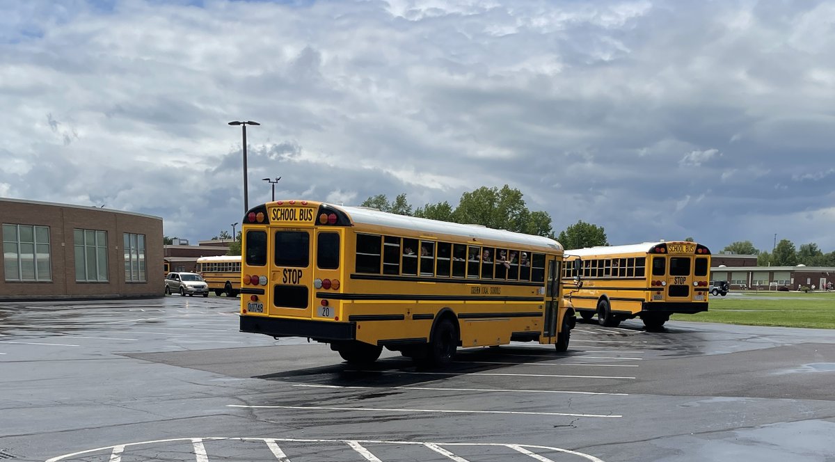 gmswarrior's tweet photo. The GMS staff says their final good bye to students and the 2021-22 school year. https://t.co/w3WmAsYB0K