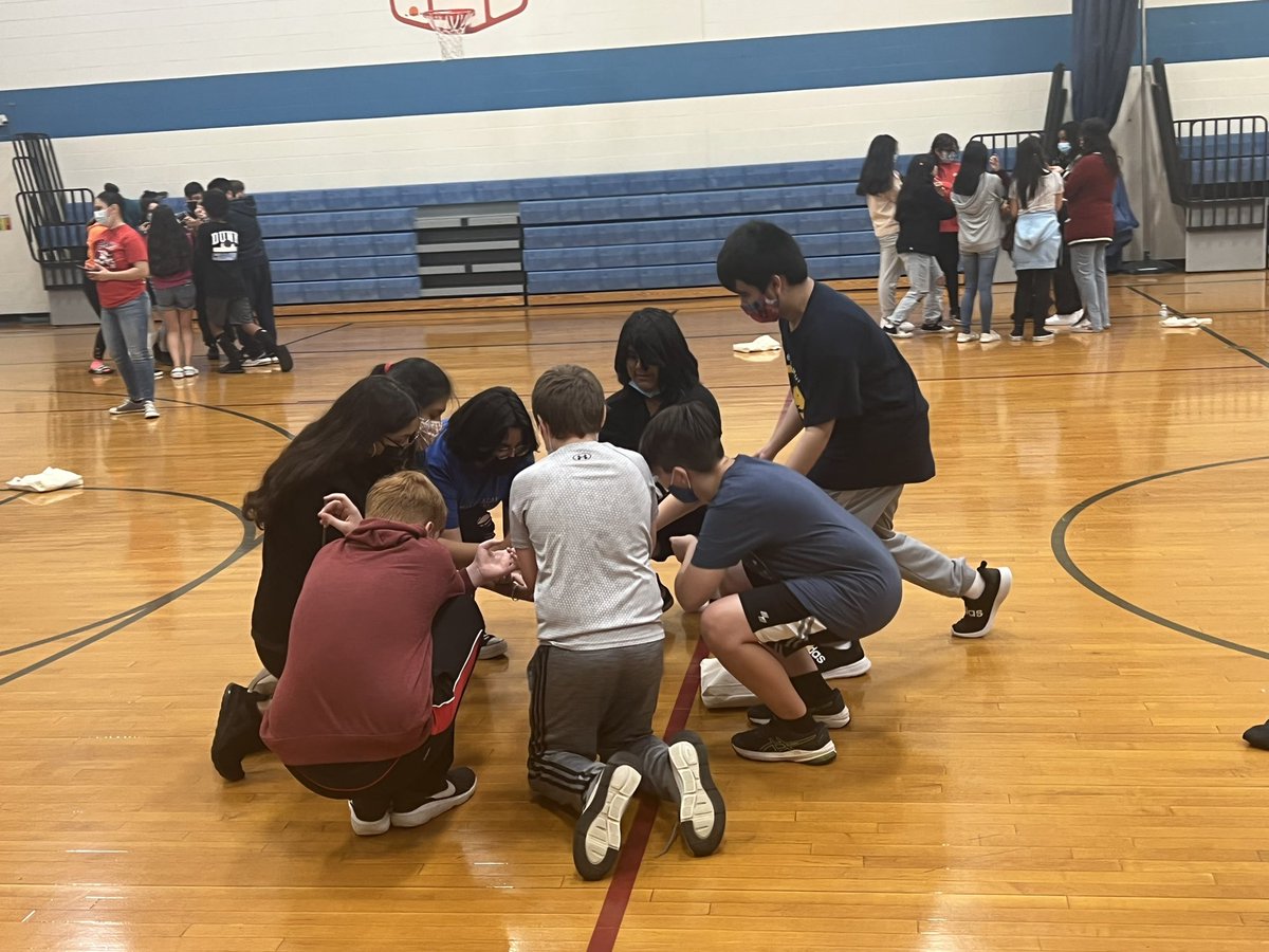 mskaja116's tweet photo. For the first time in 3 years we had an in person Spring Play Day for our incoming 8th grade Wildcat Web Crew Leaders.  They had a great time getting to know each other and learning about how they will be leading 6th graders in the fall. @BoomerangPrjct #rlmspride https://t.co/ulQ4nr4WvK
