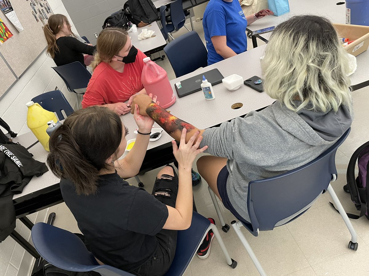 Mrs. Betts tweet media