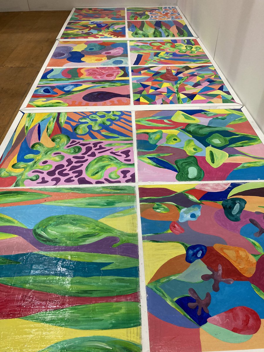 ElizabethKanwar's tweet photo. Final Art Exhibition.. congratulations Ellie ❤️🥂🎉 @elliekxox https://t.co/nW6G90pQBs