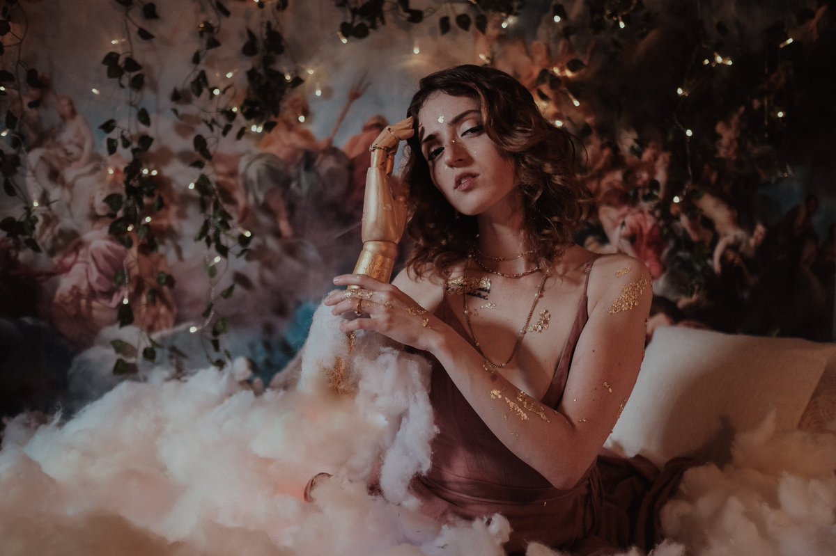 Exclusive photos from this shoot dropped on OnlyHands 🥰🦾👼