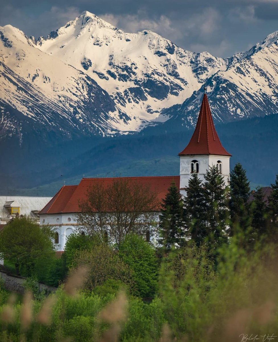 RomaniaWow's tweet photo. Avrig, #Romania...Why don't you come over?
📷: @dr.victorbaldea
#romaniawow #transylvania #avrig https://t.co/U43ksHxuPn