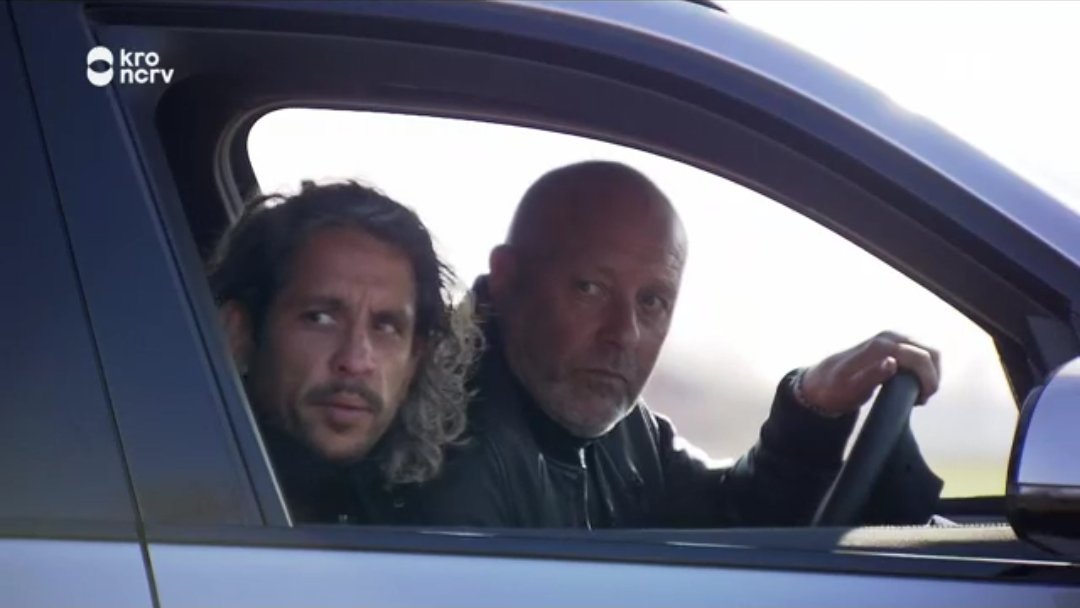 accountnaam's tweet photo. Heb ondertussen het idee dat de makers van Bassie en Adriaan een nieuwe baan hebben. #ThePassion https://t.co/hKhVmirtd2
