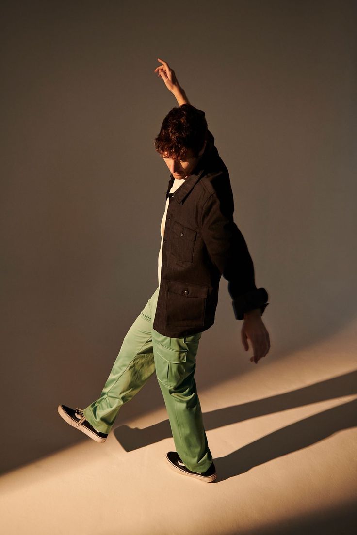 luigiyoshi2210's tweet image. Took me too long to draw the Goddess that is Dan in this pose #bastille #dansmith