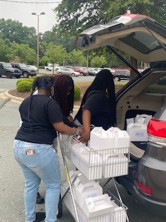UMatterinUCPS's tweet photo. #TeamUCPS spreading kindness. With Kindermourn’s permission to duplicate their activity boxes, a Hope Box Mission team was developed by school social workers, a school psychologist, and a school counselor to spread a little hope to Union County students. #hopeboxes #umatterinucps https://t.co/WihZK0cyZJ