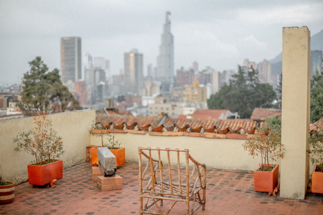 Bogota, Colombia 🇨🇴

A city we love! The red-pink undertones in this photo remind us of the beautiful Colombian women with deep tan complexions. If you share the same complexion &amp; undertones and struggle to find your true nude, our shade “Bogota” is a great option.  

�