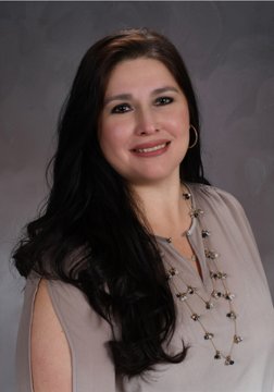 Sachinettiyil's tweet photo. Today a special Mass will take place at 6pm Sacred Heart Church in Uvalde for Irma Garcia, the teacher who was killed in Texas shooting,  and for her husband Joe Garcia who died today of a heart attack. They leave behind 4 children. https://t.co/tKysbiq7VT