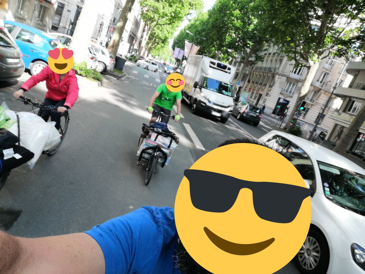 GrandsgestesC's tweet photo. Ne cherchez plus, les power rangers du déménagement sont au #GGCG #ForceBleu💙 #ForceVerte💚 #ForceRouge❤️ À vélo, tout est plus beau ! #HeureusementLeVélo https://t.co/RB4bPMTyv5