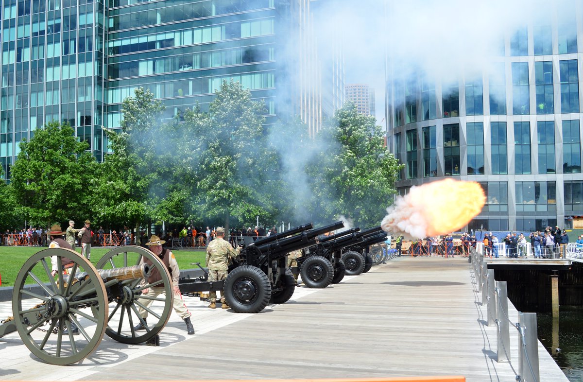 FanPierBoston's tweet photo. Fan Pier is honored to again be a participant in the events related to the re-dedication of the Massachusetts Fallen Heroes Memorial. On Friday at 1:03PM, there will be canon fire from the Harbor Walk in front of the Public Green followed by a 21-Gun Salute at 2:18pm. https://t.co/izU7EtKoQP