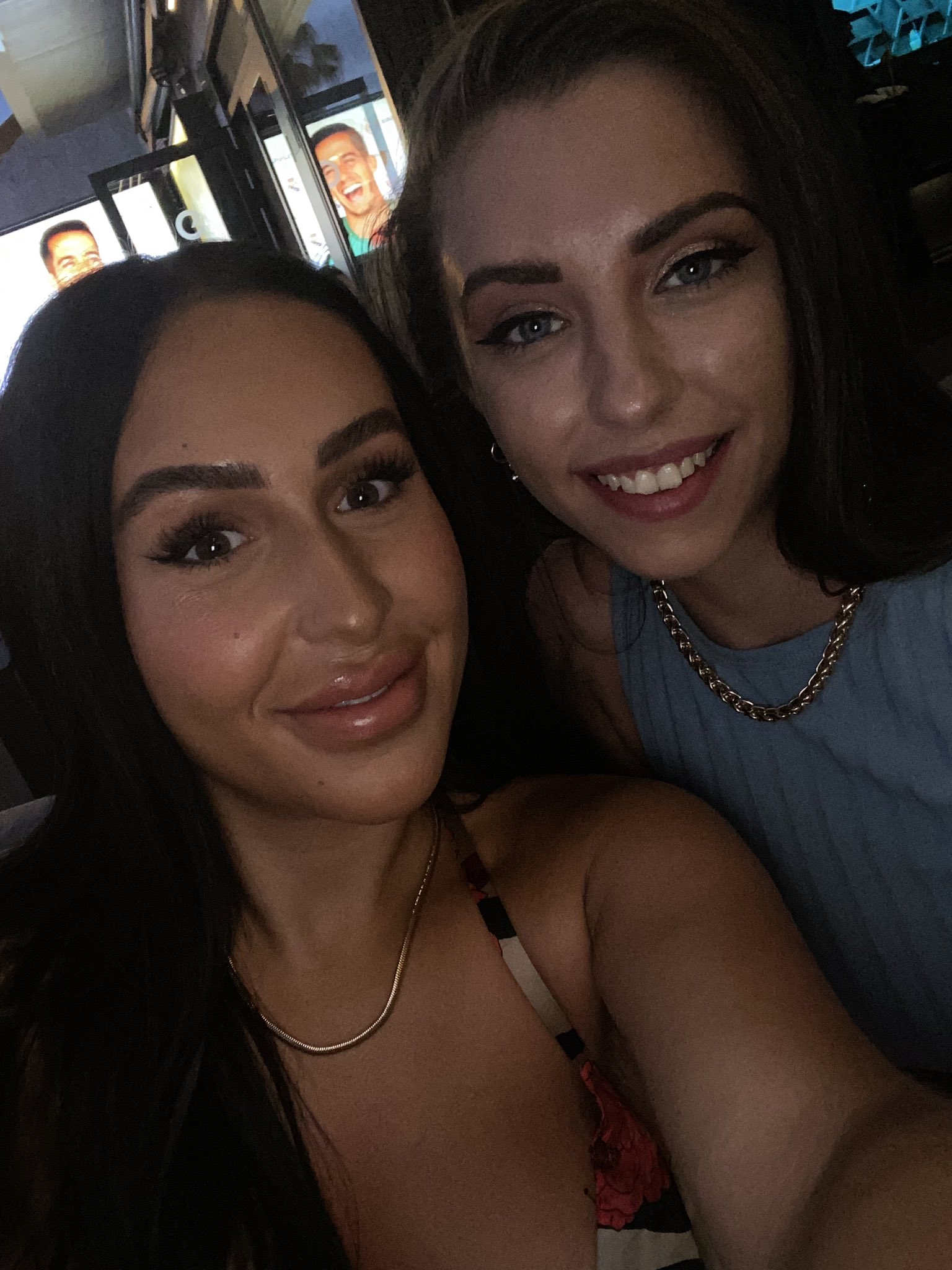 Sofia Palermo 🇬🇧🇮🇹 on X: Last Night, we don't want it to end ☀️🍍✈️  @yourbritishlvs1 t.codj7qkBjJRA  X